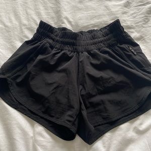 lululemon Tracker Short 4”